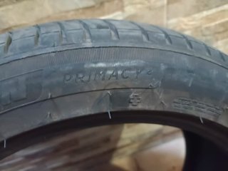 Neumáticos Continental y Michelin 225/45R17W 30€