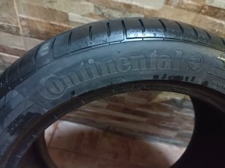 Neumáticos Continental y Michelin 225/45R17W 30€