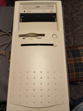 Caja PC Torre con CD-RW y Floppy