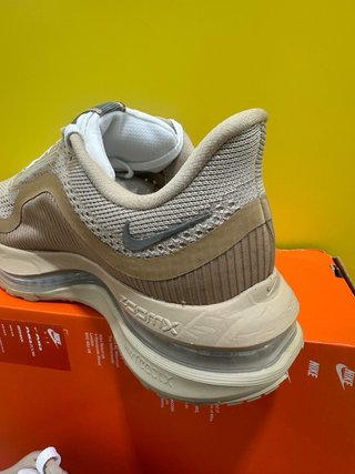 Nike Pegasus Premium SP Beige/Plata
