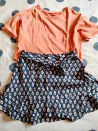 Lote Green Cost: Falda y 2 Camisetas Talla S