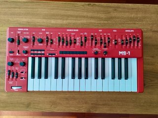 Sintetizador Behringer MS-1 RD Rojo