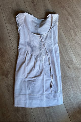 Blusa beige bordada