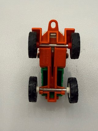 Playmobil Niña en Tractor Verde