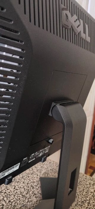 Monitor DELL Negro mas cable de alimentación y VGA