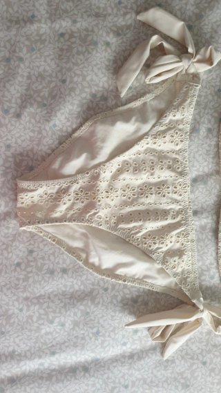 Bikini blanco sin estrenar