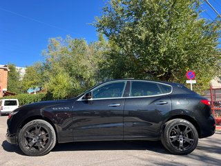 Maserati Levante V6 275 HP D AWD