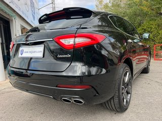 Maserati Levante V6 275 HP D AWD