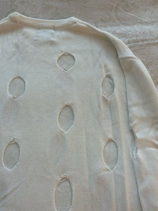Jersey Bershka blanco roto talla M