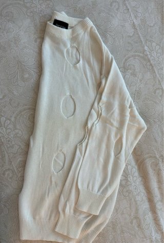 Jersey Bershka blanco roto talla M