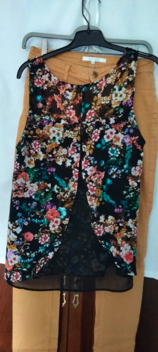 Conjunto Mujer: Pantalón y Top Estampado
