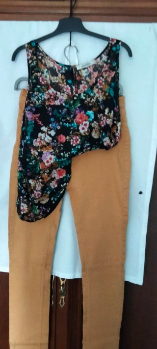 Conjunto Mujer: Pantalón y Top Estampado