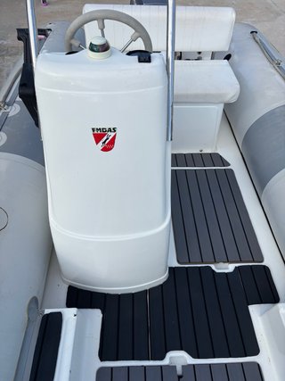 Zodiac Cherokee 4.80 con Johnson 50