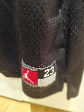 Camiseta Jordan 23 Negra y Roja