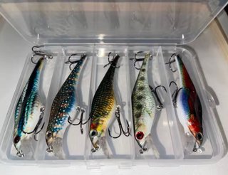Pack de 5 señuelos tipo minnow - sin usar