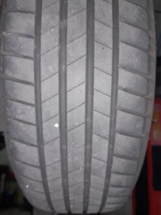 Dos Neumáticos Bridgestone 195/65R15 91V