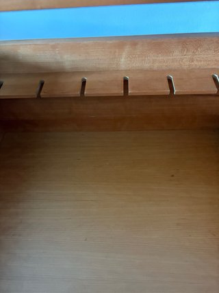 Mueble bar con ruedas y tapa elevable