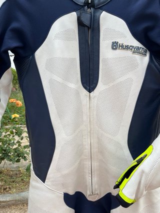 Mono cuero Husqvarna perforado Talla 48 small