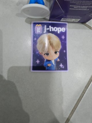 Sorpresa McDonald's Tiny Tan J-Hope Viola