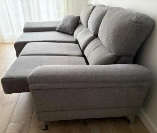 Sofá modular gris de tela y chaiselonge