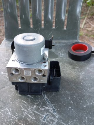 MH VR10 Escape Moto
