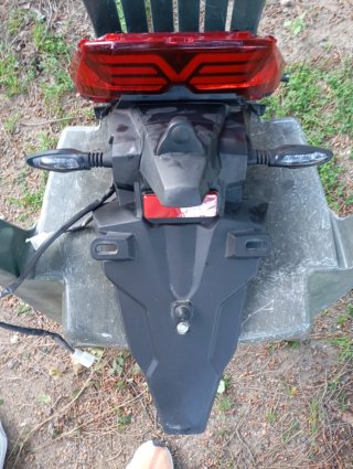 MH VR10 Escape Moto