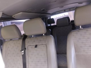 Volkswagen T5 Kombi 2010 2.0 TDI 140CV