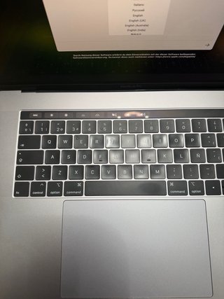 MacBook Pro 15” Touch Bar i7 16GB RAM