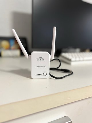 Repetidor WiFi marca PACIFICO