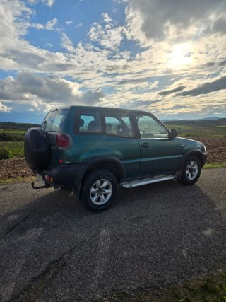 Nissan Terrano II 2001