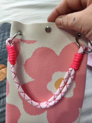 Bolso de mano veraniego floral