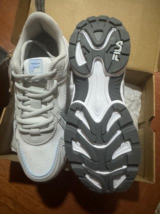 Deportivas Fila azul clarito  y blancas