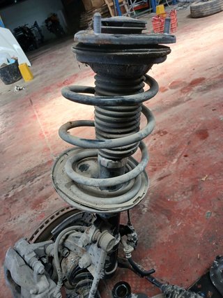 AMORTIGUADOR DELANTERO DERECHO Toyota Verso (AUR2/ZGR2)(2009->)