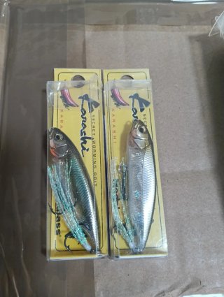 Pareja Paseantes Megabass Hundido 59mm