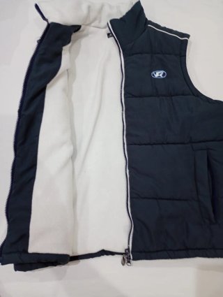 Chaleco acolchado negro interior polar