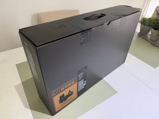Portátil ASUS Zephyrus G16 RTX 5090 64GB 2TB OLED