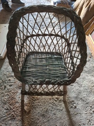Silla de mimbre para niños