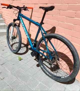 Bicicleta de Montaña azul