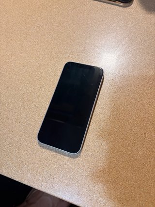 iPhone 14 Morado