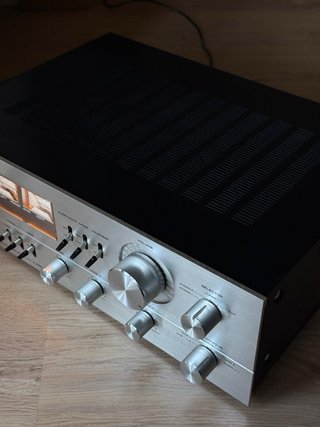 Amplificador Akai Stereo Integrado