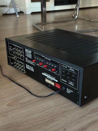Amplificador Akai Stereo Integrado