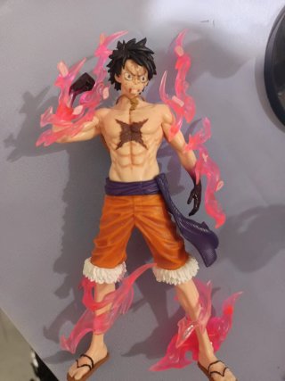 Lotto figure anime leggi descrizione