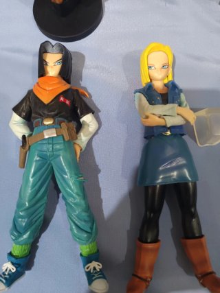 Lotto figure anime leggi descrizione