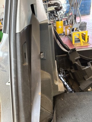 CINTURON SEGURIDAD TRASERO DERECHO Opel Corsa E (2014->)