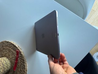 iPad Air 5 (2022) 10.9 64GB M1