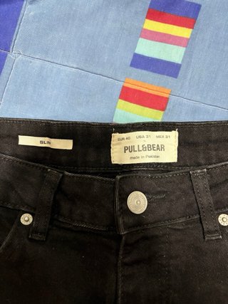 Vaqueros cortos negros Pull&Bear rotos