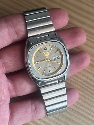 Seiko 5 TV Case Automático 1983