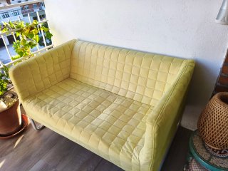 Sofá 2 plazas amarillo Ikea