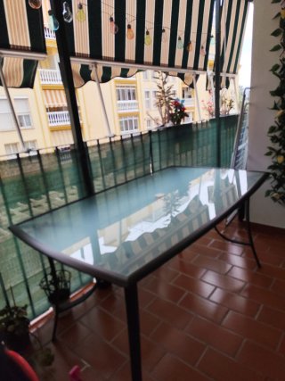 Mesa de jardín cristal y metal