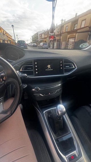 Peugeot 308 2015